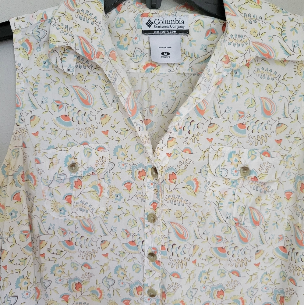 Columbia Button Up Tank - Picture 2 of 3